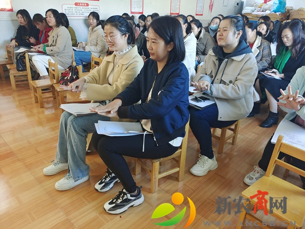 平度市仁兆镇中心幼儿园开展“急救常识”培训2.jpg