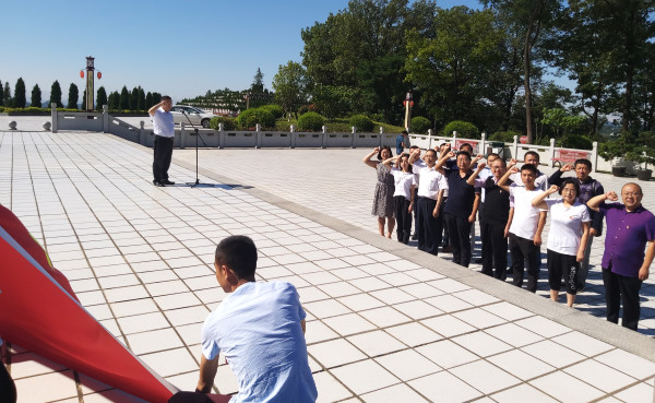 平昌县土兴小学举行庆党98周年主题党日活动