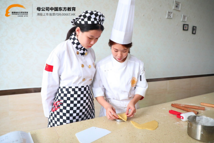 福建新东方：新生故事丨发光少女蔡天诺的梦想养成记！