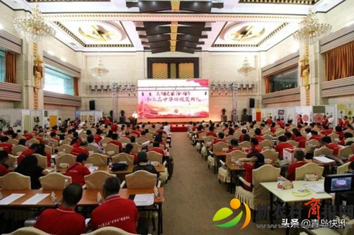 胶州八位书画家获殊荣——全国民俗文化交流大会暨颁奖典礼在京举行 