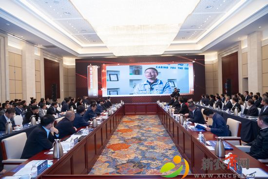 11月17日青岛西海岸新区召开企业家座谈会（苗立坤）2.JPG