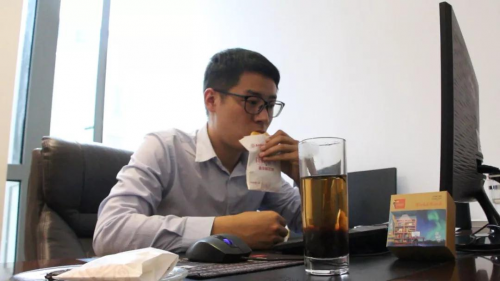 十二块田：一茶一饼皆人生 携手嘉华共创新