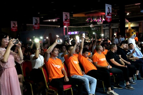 女神赵奕欢助阵双虎7.21，与双虎合力打造理想家居